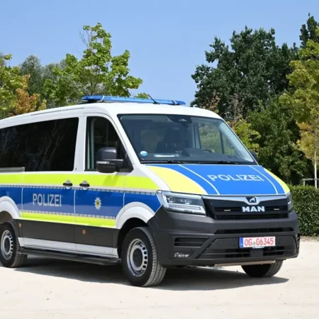 federalna politsiia nimechchyny zakupyt 1000 avtomobiliv man 4 2498 1