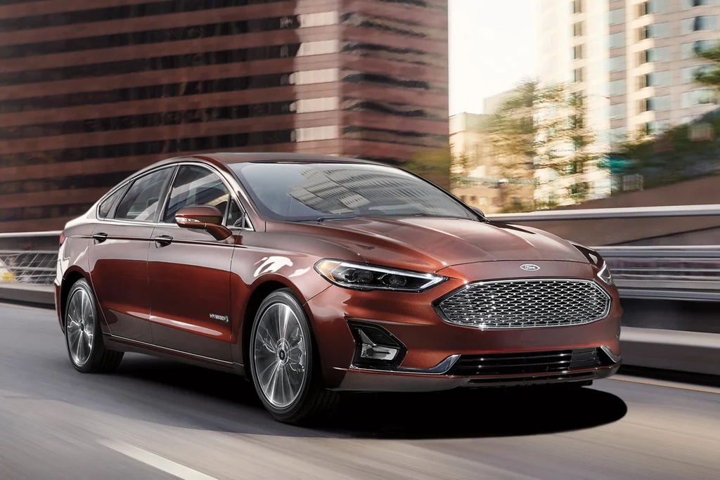 ford fusion hybrid titanium 41 resize 2378 2