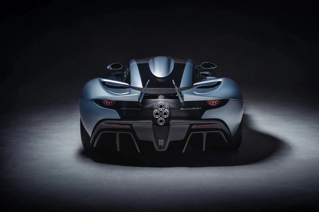 hennessey blackbird 10 2048x1365 resize 2320 5