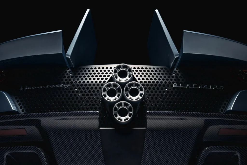 hennessey blackbird details 10 2320 18