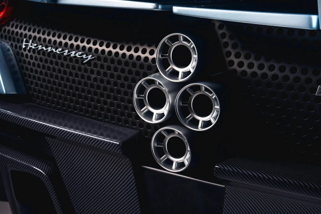 hennessey blackbird details 9 2320 17