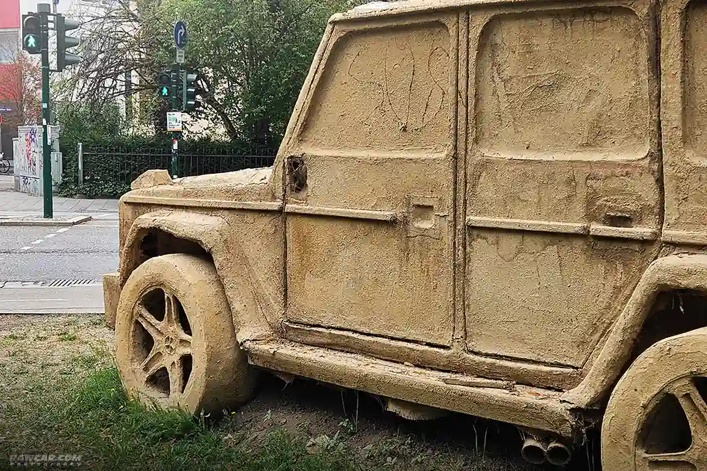 iak mercedes benz gelandewagen zrobyly z biorozkladnoho materialu 4 2379 8