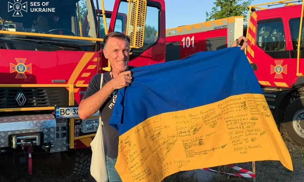 iak ukrainski pozhezhni avtomobili dopomohly vriatuvaty frantsuzke selyshche video 1 2425 1
