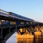 iz 7 do 10 serpnia v kyievi obmezhuvatymut rukh mostom metro 2362 1