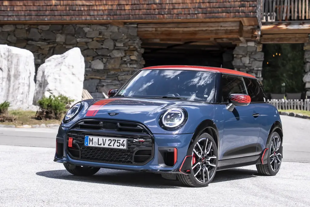 mini jcw 2027 1 resize