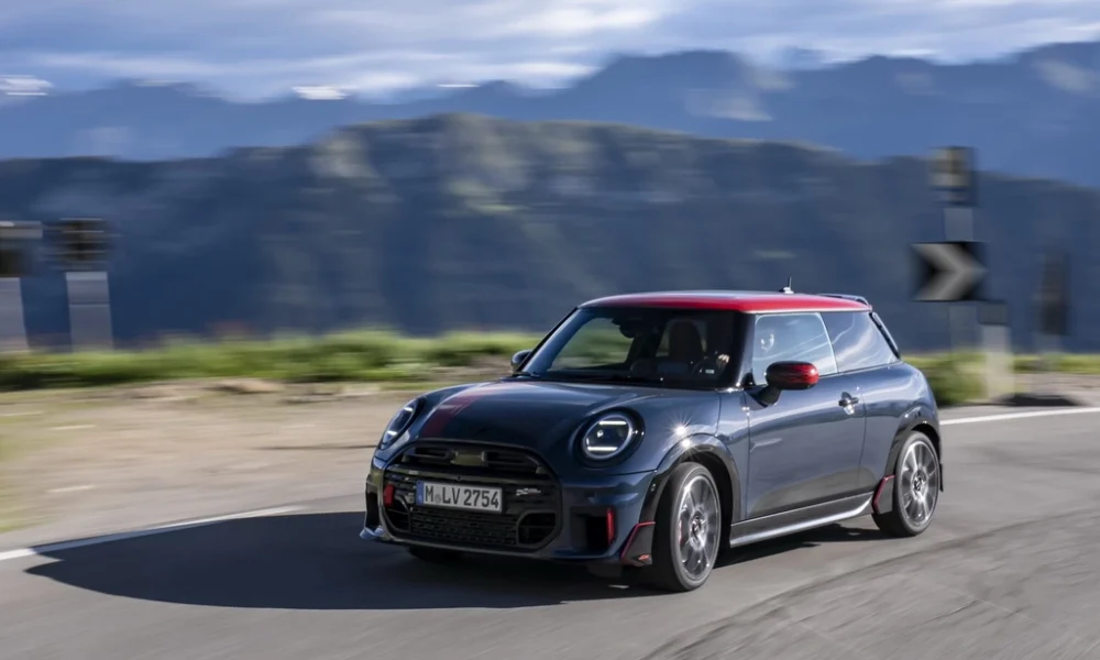 mini jcw 2027 4 resize