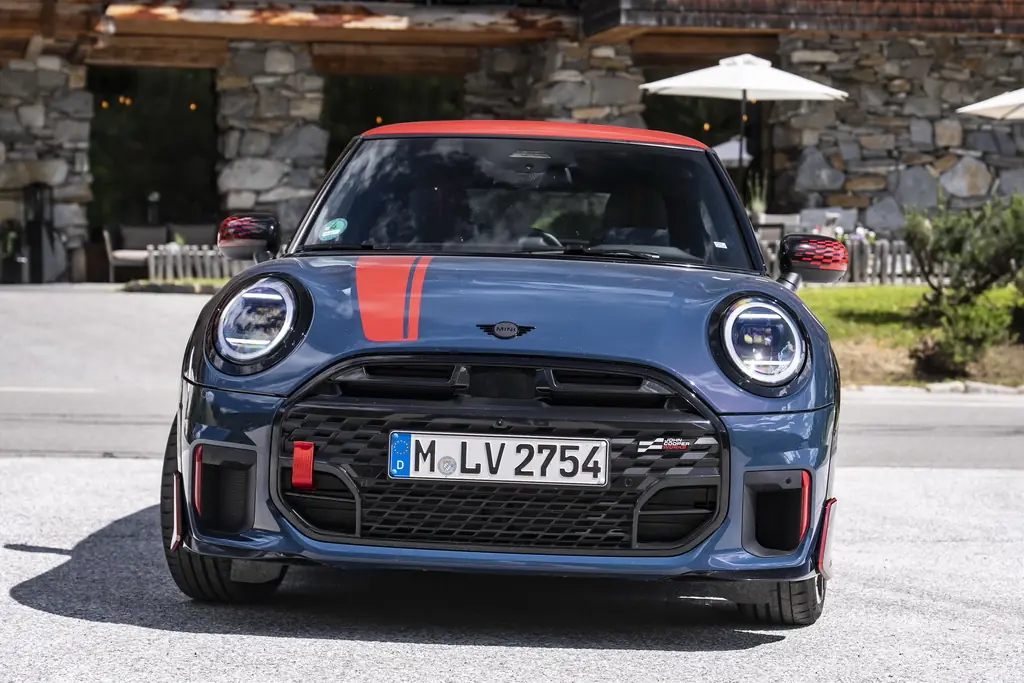 mini jcw 2027 6 resize