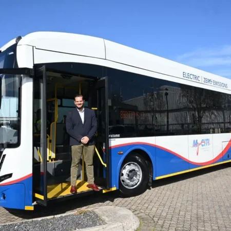 prezentovano pershyi elektrobus dlia shvydkisnoi linii brt u keiptauni 1 2456 1