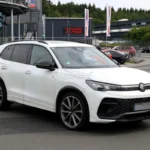 spy photos 2027 volkswagen tiguan r performance crossover takes shape 273838 1