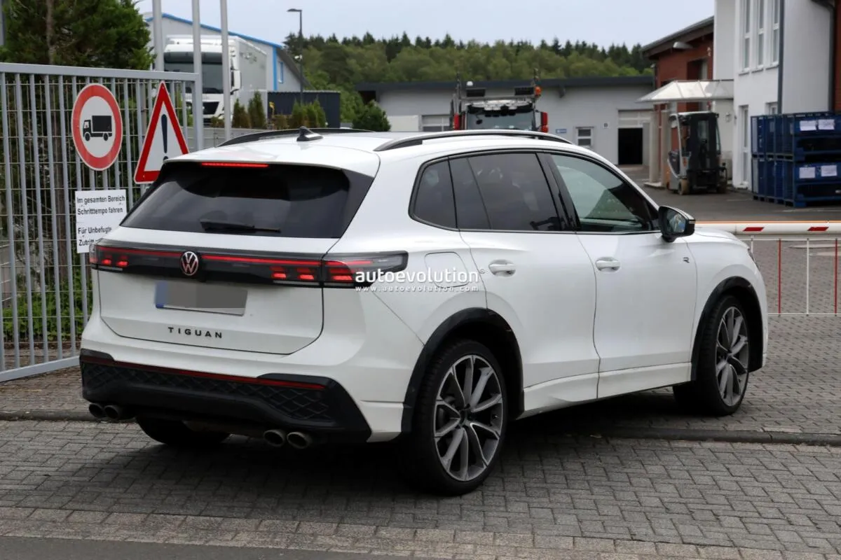 spy photos 2027 volkswagen tiguan r performance crossover takes shape 16