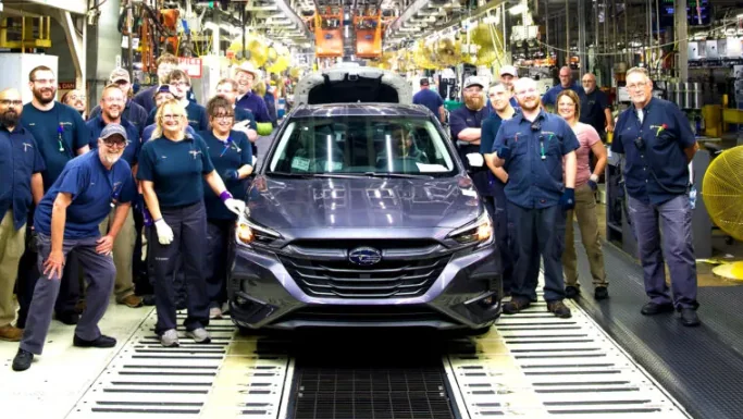 subaru poproshhalsya s eshhe odnoj kultovoj modelyu 2
