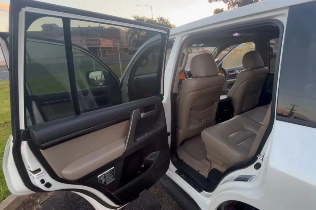 toyota land cruiser 200 series 1 million km 6 resize 2365 9