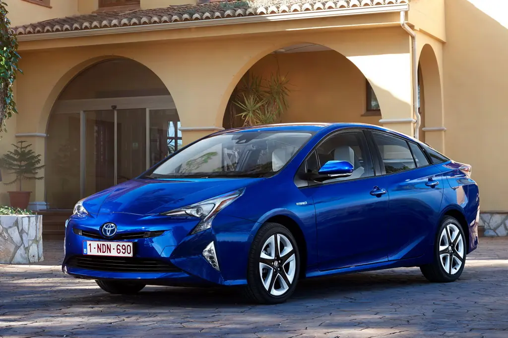 toyota prius 220 resize 2378 8