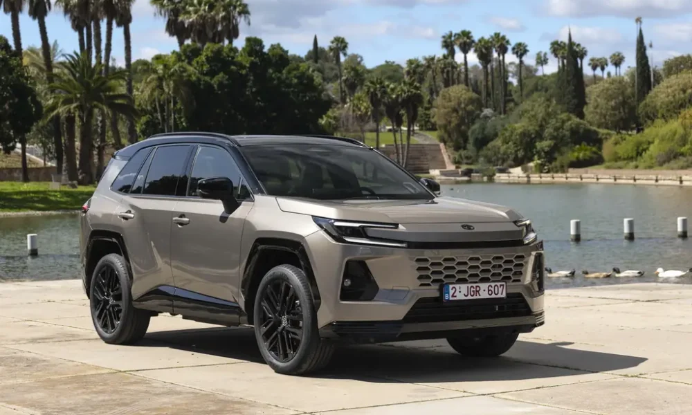 toyota rav4 hev74 resize