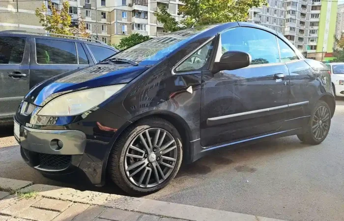 u kyievi pomicheno ridkisnyi kupe kabriolet vid pininfarina 1 2475 1