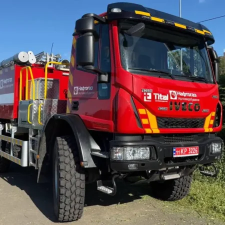 v ukraini vyhotovyly potuzhnu pozhezhnu avtotsysternu na shasi iveco eurocargo 4x4 1 2464 2