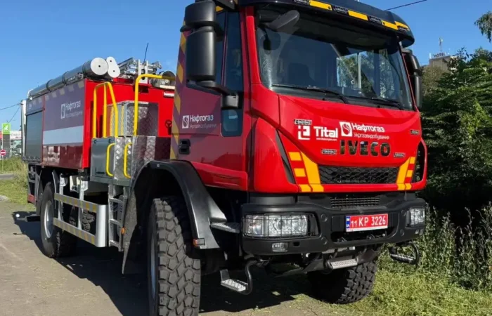 v ukraini vyhotovyly potuzhnu pozhezhnu avtotsysternu na shasi iveco eurocargo 4x4 1 2464 2